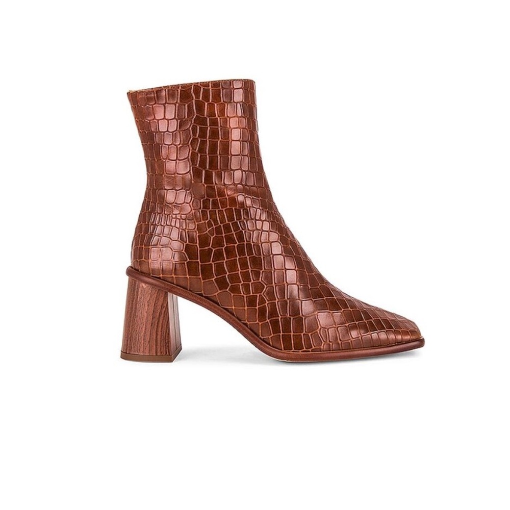Alohas West Brown Leather Cape Boot Size 9